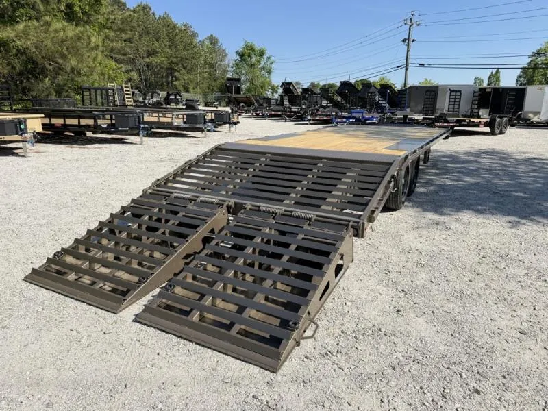 2026 Diamond C 8.5x24' Deckover, 18000 GVWR, Max Ramps DEC208 in