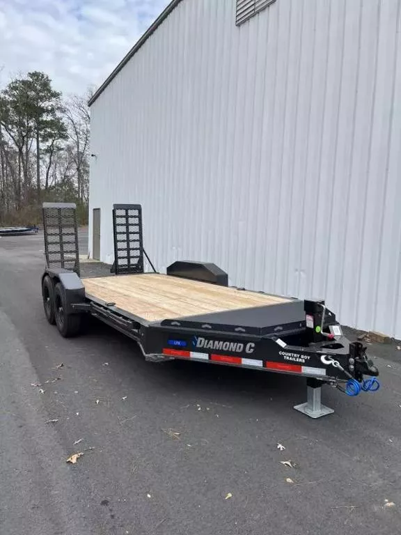 Diamond C 16' Equipment  14.9k GVWR  LPX207 82x16 2026