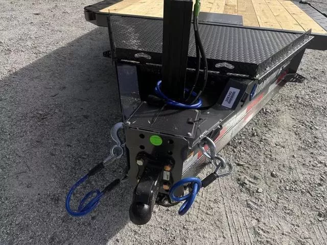 new Other Trailers Diamond C Trailers  for sale, in Cumming, GA Thumbnail 3