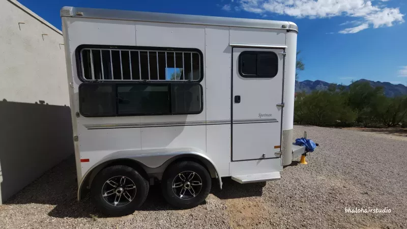 used Horse Trailers Sundowner Trailers  for sale, in Tucson, AZ Thumbnail 2
