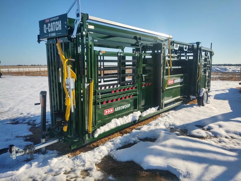 2021 Arrowquip Q-CATCH 87 SERIES PORTABLE CATTLE CHUTE ALLEY AND TUB Livestock with budflow gate add 2021 Arrowquip Q-CATCH 87 SERIES PORTABLE CATTLE CHUTE ALLEY AND TUB Livestock with budflow gate add