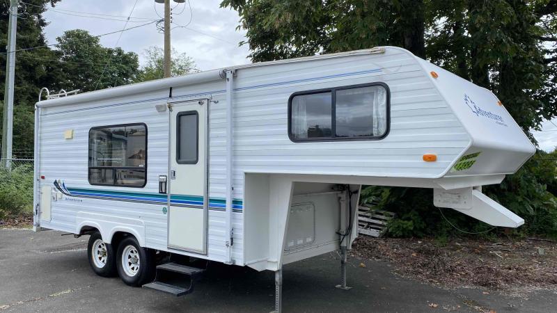 2001 Adventurer 23MD 2001 Adventurer 23MD