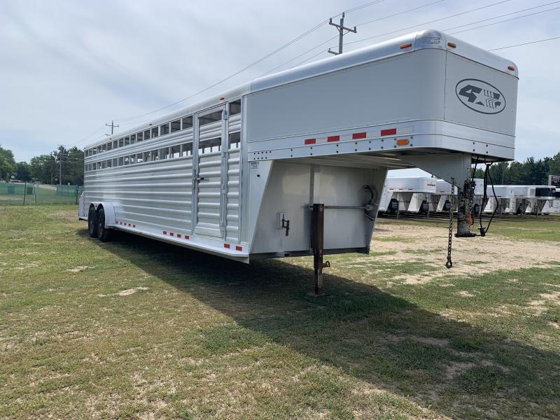 2006 4-Star 30' Livestock Trailer 2006 4-Star 30' Livestock Trailer