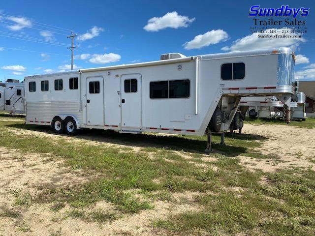 2007 Featherlite 4Horse 14' Shortwall LQ 2007 Featherlite 4Horse 14' Shortwall LQ