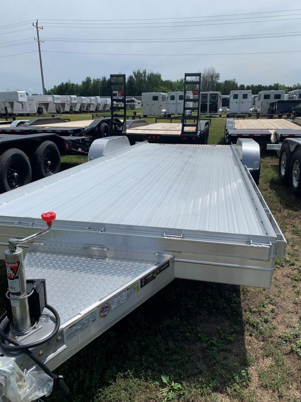 2020 Featherlite 3110 Flatbed Trailer 2020 Featherlite 3110 Flatbed Trailer