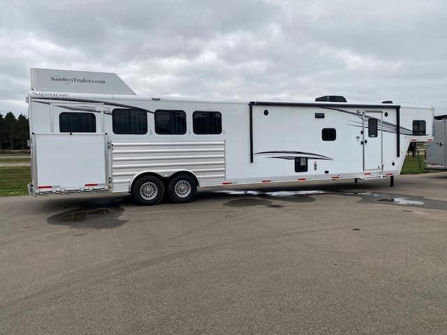 2022 Merhow Trailers Stampede Horse Trailer 2022 Merhow Trailers Stampede Horse Trailer