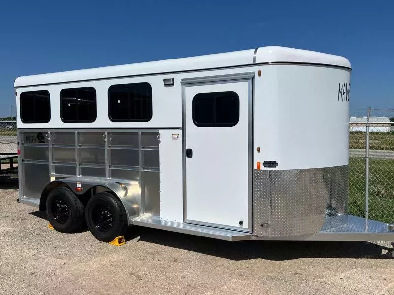 2026 Maverick Lite Deluxe 3 Horse * Lite Weight * Great Options
