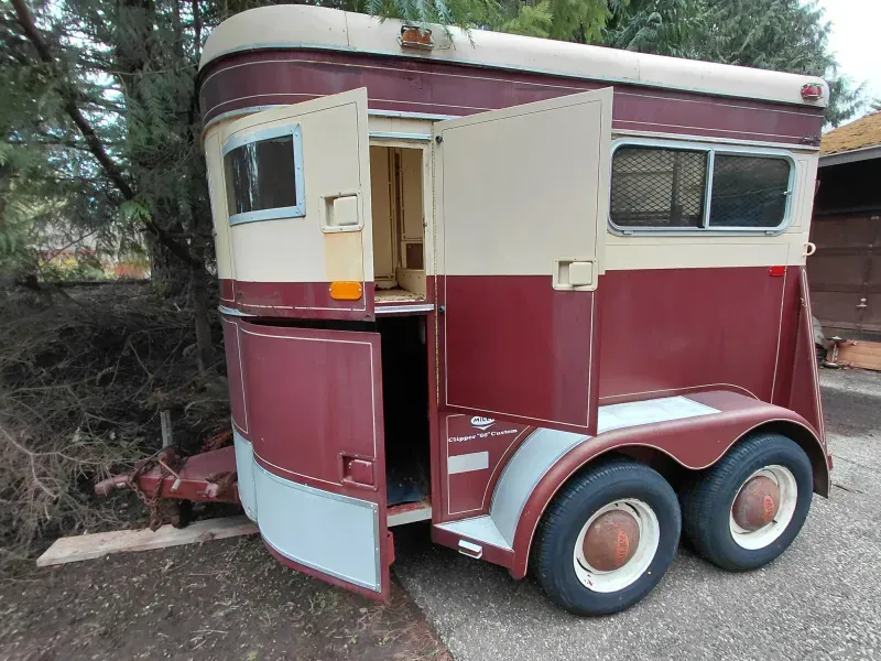 used Horse Trailers Miley Trailers  for sale, in Issaquah, WA Thumbnail 2