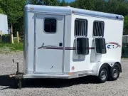2011 4 Star Trailers 2 HORSE SLANT BUMPER PULL 