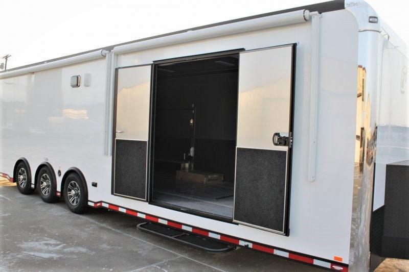 inTech Trailers Icon 34 Custom Car / Racing Trailer KB Trailers