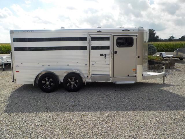 2022 Sundowner Trailers SUNLITE SHOWMANGT 16 BP Livestock Trailer 2022 Sundowner Trailers SUNLITE SHOWMANGT 16 BP Livestock Trailer
