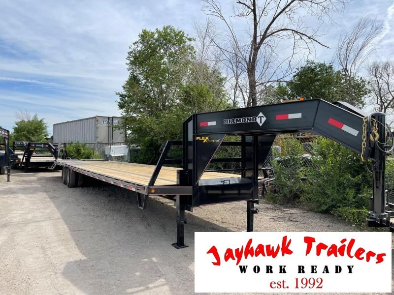 2022 Diamond T Trailers 102-35+5TandemDualGooseNeckSS 2022 Diamond T Trailers 102-35+5TandemDualGooseNeckSS