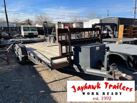 1997 Rocking Chair Manufacturing 83-18CarHauler 1997 Rocking Chair Manufacturing 83-18CarHauler