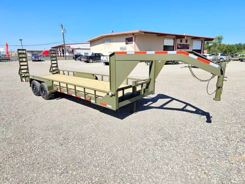 2025 20' Gooseneck Pipe Top Rail Utility Trailer-Diamond Plate Fenders