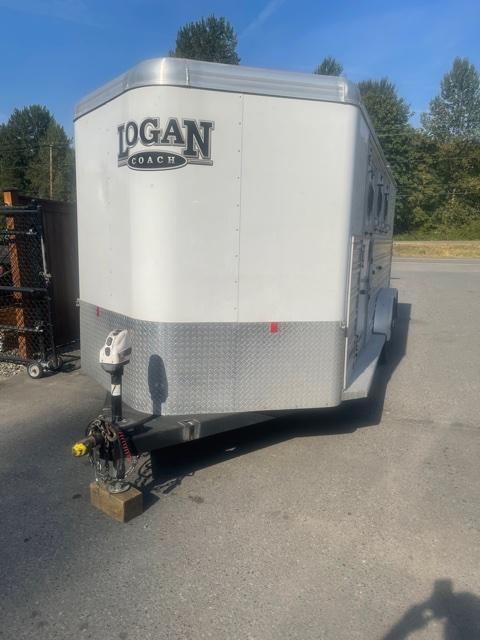 2017 Logan Coach Razer Horse Trailer 2017 Logan Coach Razer Horse Trailer