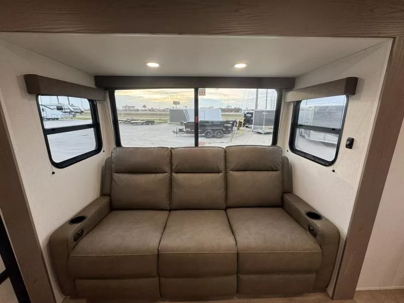 new Travel Trailers Grand Design RV  for sale, in Fargo, ND Thumbnail 33