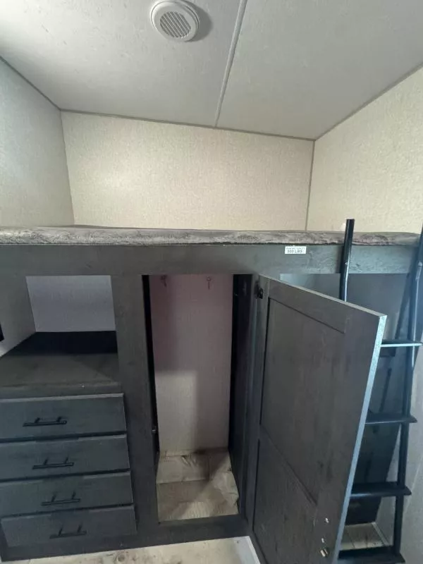 used Fifth Wheel Trailers Kz  for sale, in Fargo, ND Thumbnail 51