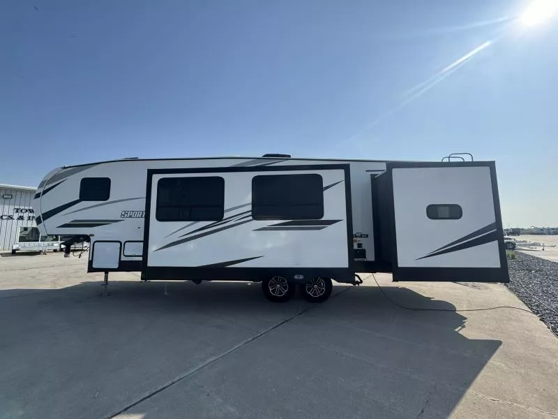 used Fifth Wheel Trailers Kz  for sale, in Fargo, ND Thumbnail 6