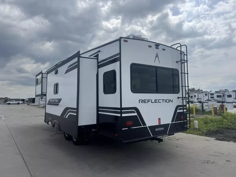 new Fifth Wheel Trailers Grand Design RV Grand Design for sale, in Fargo, ND Thumbnail 5