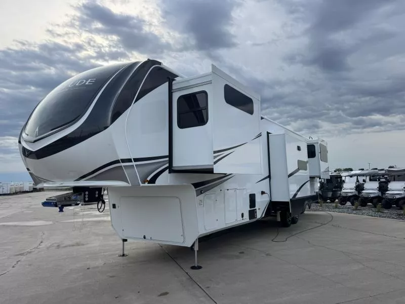 new Fifth Wheel Trailers Grand Design RV  for sale, in Fargo, ND Thumbnail 16
