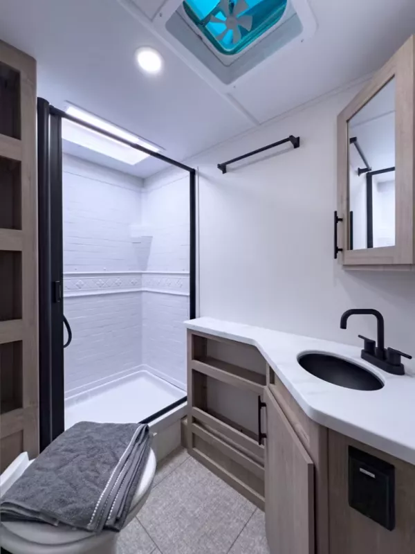 new Travel Trailers Grand Design RV  for sale, in Fargo, ND Thumbnail 4
