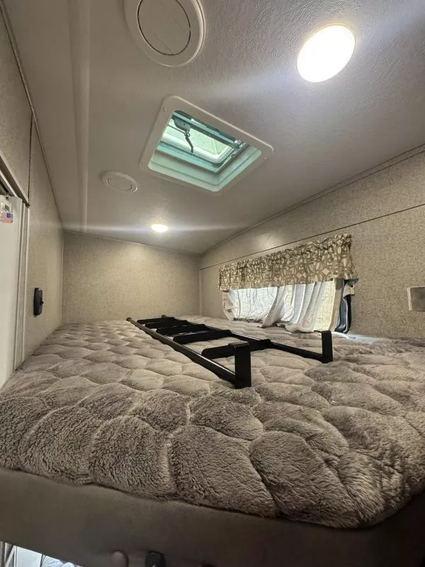 used Fifth Wheel Trailers Forest River  for sale, in Fargo, ND Thumbnail 38