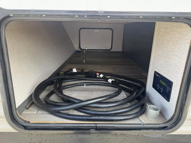 used Travel Trailers Dutchmen RV  for sale, in Fargo, ND Thumbnail 9