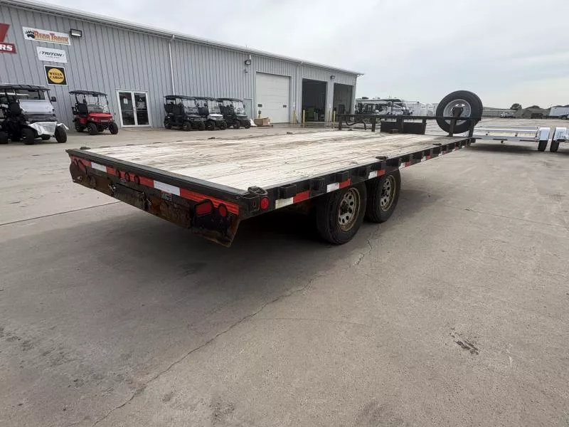 used Equipment / Flatbed Trailers Load Trail  for sale, in Fargo, ND Thumbnail 4