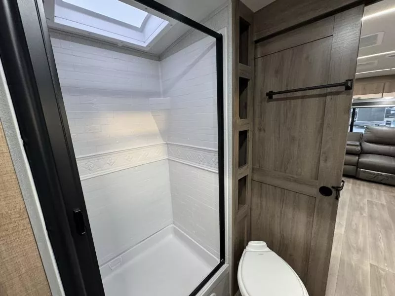 used Travel Trailers Grand Design RV Imagine for sale, in Fargo, ND Thumbnail 38