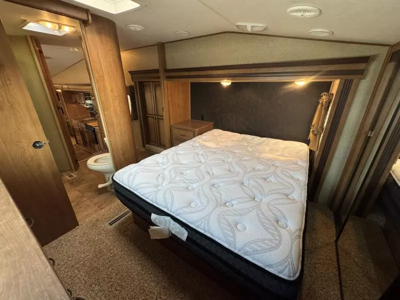 used Fifth Wheel Trailers CrossRoads RV  for sale, in Fargo, ND Thumbnail 35