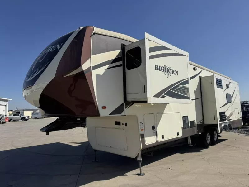 used Fifth Wheel Trailers Heartland RV  for sale, in Fargo, ND Thumbnail 7