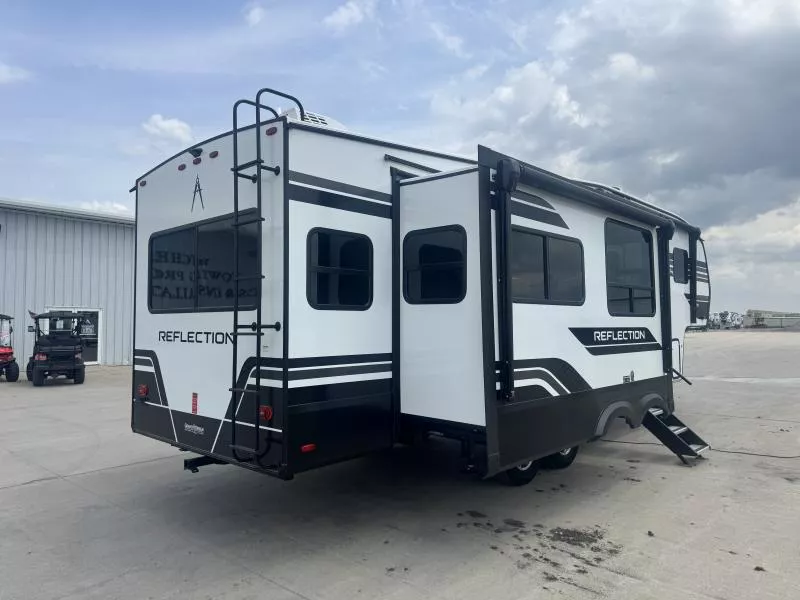 new Fifth Wheel Trailers Grand Design RV Grand Design for sale, in Fargo, ND Thumbnail 3