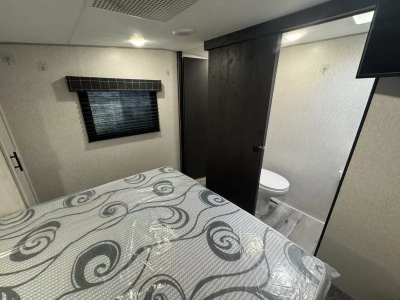 used Fifth Wheel Trailers Kz  for sale, in Fargo, ND Thumbnail 39