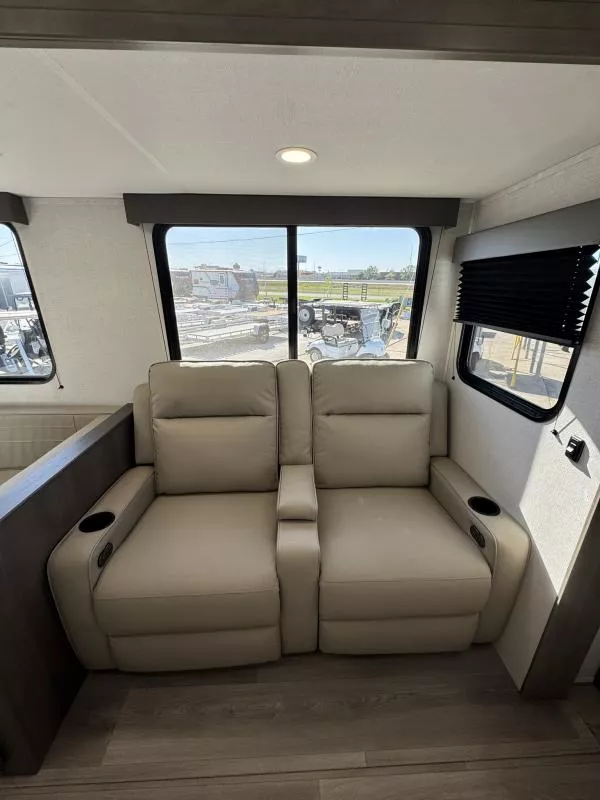 new Travel Trailers Grand Design RV Grand Design for sale, in Fargo, ND Thumbnail 25