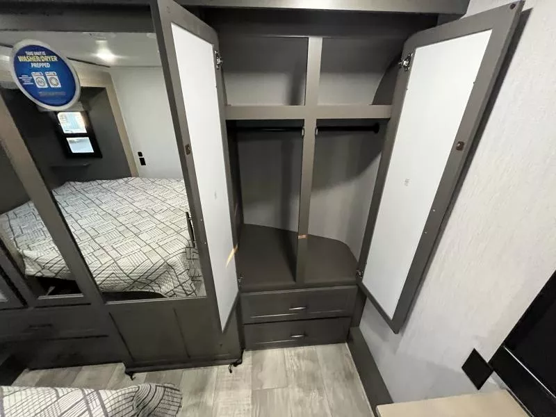 new Toy Haulers Grand Design RV Momentum for sale, in Fargo, ND Thumbnail 37