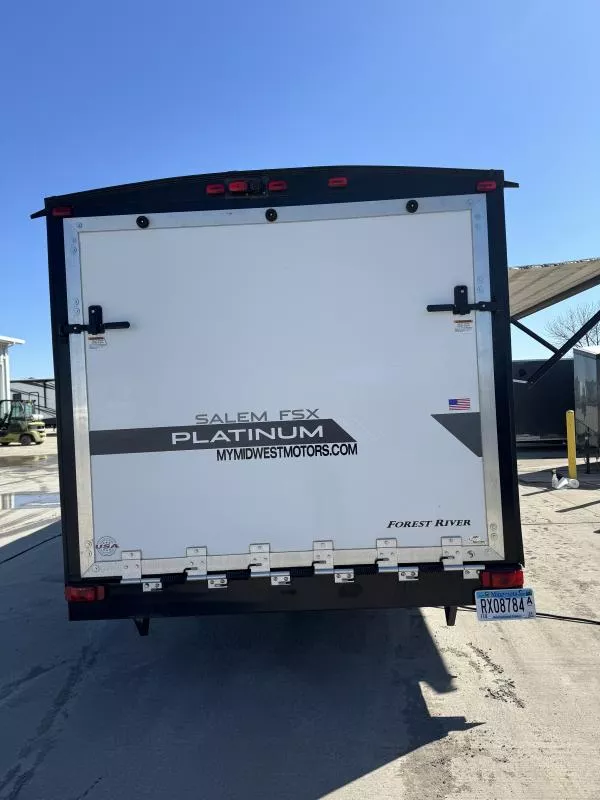 used Toy Haulers Forest River Salem FSX Platinum for sale, in Fargo, ND Thumbnail 4