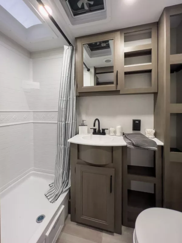 new Travel Trailers Grand Design RV  for sale, in Fargo, ND Thumbnail 4