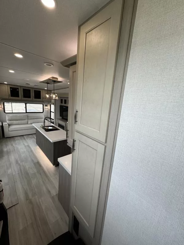 new Fifth Wheel Trailers Grand Design RV Influence for sale, in Fargo, ND Thumbnail 27