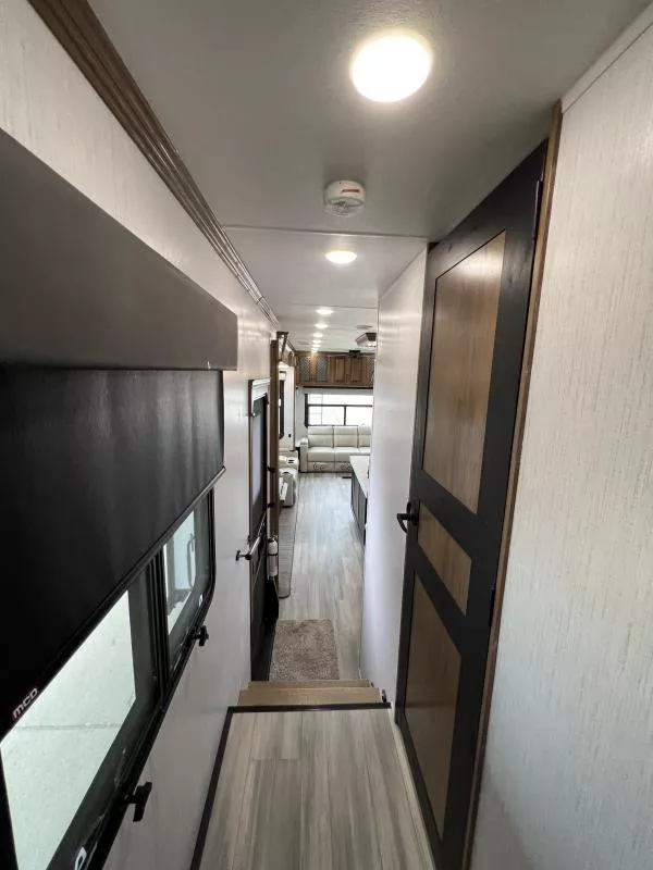 used Fifth Wheel Trailers Heartland RV Bighorn for sale, in Fargo, ND Thumbnail 27