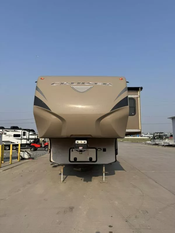 used Fifth Wheel Trailers CrossRoads RV  for sale, in Fargo, ND Thumbnail 4