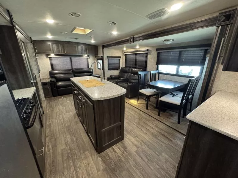 used Travel Trailers Highland Ridge RV Highland Ridge for sale, in Fargo, ND Thumbnail 29