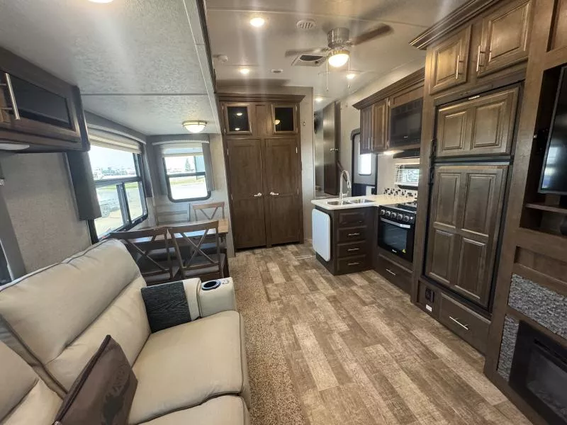 used Fifth Wheel Trailers Forest River  for sale, in Fargo, ND Thumbnail 29