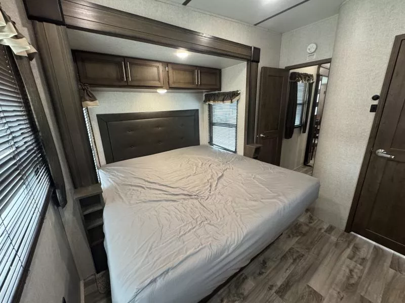 used Travel Trailers Keystone RV Keystone RV for sale, in Fargo, ND Thumbnail 37
