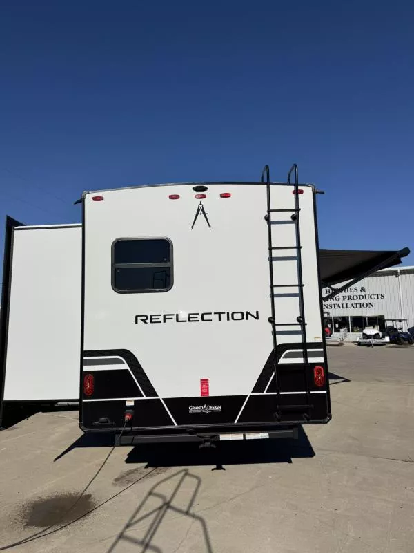 new Fifth Wheel Trailers Grand Design RV  for sale, in Fargo, ND Thumbnail 4