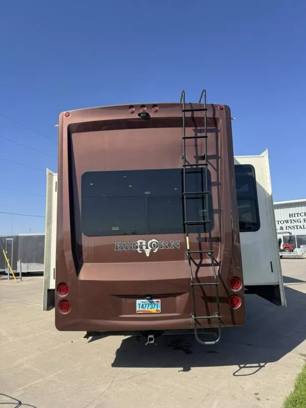 used Fifth Wheel Trailers Heartland RV  for sale, in Fargo, ND Thumbnail 4