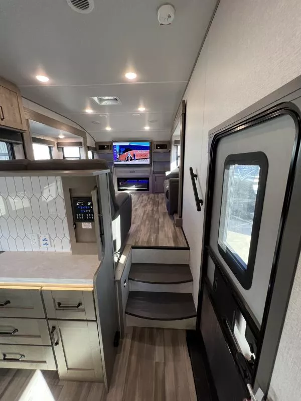 new Fifth Wheel Trailers Grand Design RV Reflection for sale, in Fargo, ND Thumbnail 10