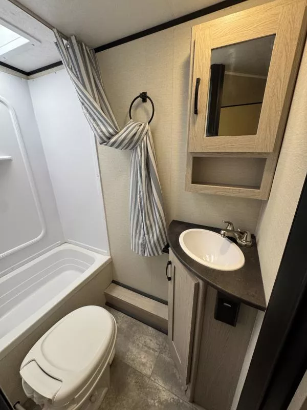 used Travel Trailers Coachmen Coachmen for sale, in Fargo, ND Thumbnail 45