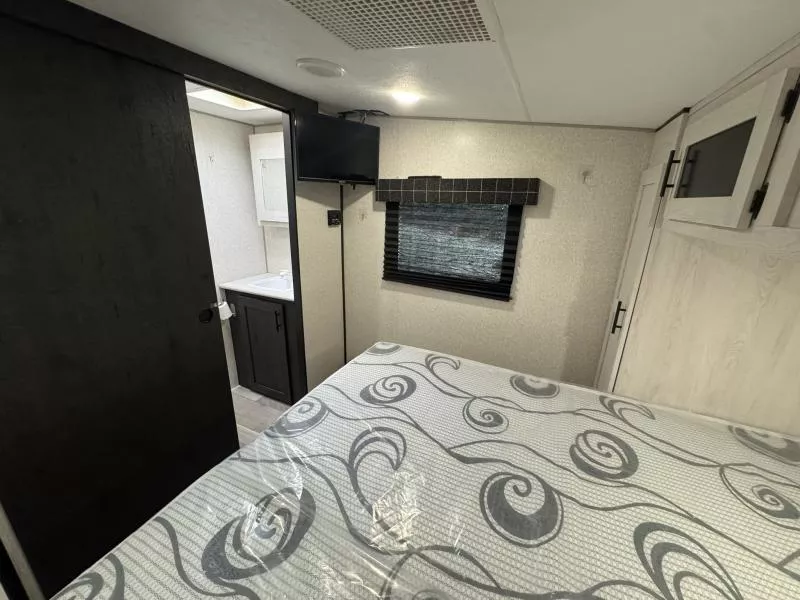 used Fifth Wheel Trailers Kz  for sale, in Fargo, ND Thumbnail 29