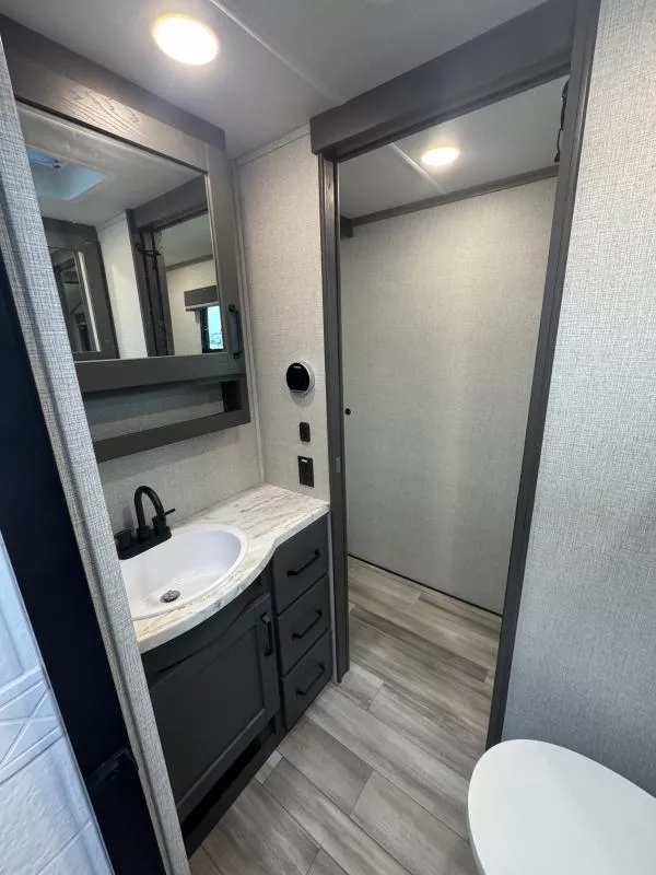 used Fifth Wheel Trailers Grand Design RV Grand Design for sale, in Fargo, ND Thumbnail 40