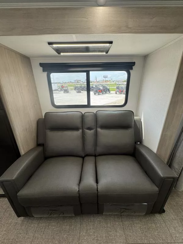 new Travel Trailers Grand Design RV Grand Design for sale, in Fargo, ND Thumbnail 31